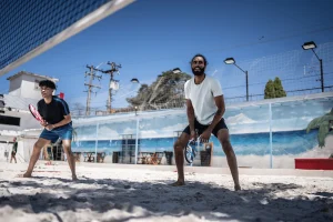 2-men-playing-beach-tennis-doubles-play, what is beach tennis?